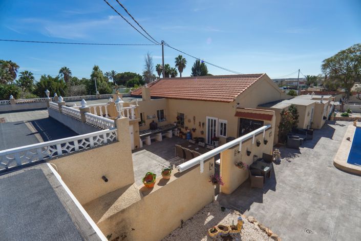 Image No.40-6 Bed Country Property for sale