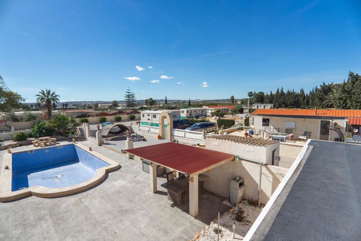 Image No.42-6 Bed Country Property for sale