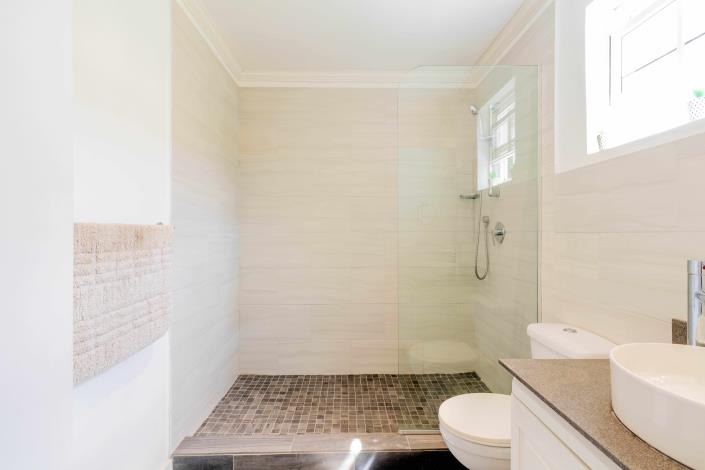 Image No.18-3 Bed House for sale