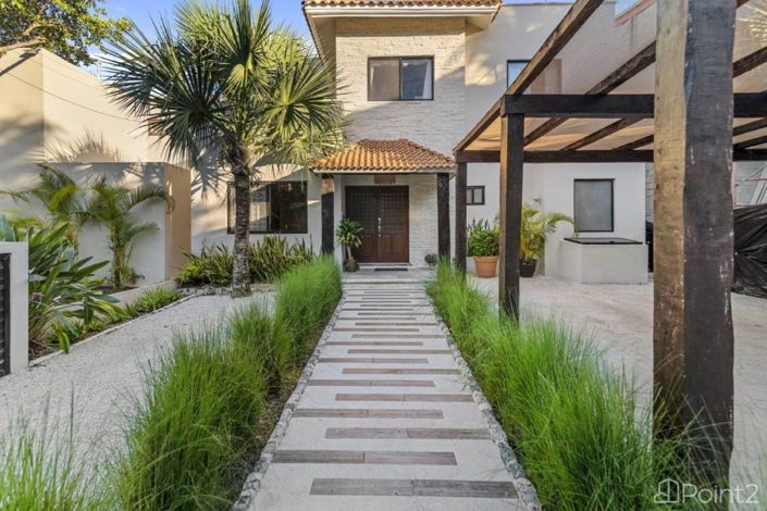 Image No.1-4 Bed House for sale