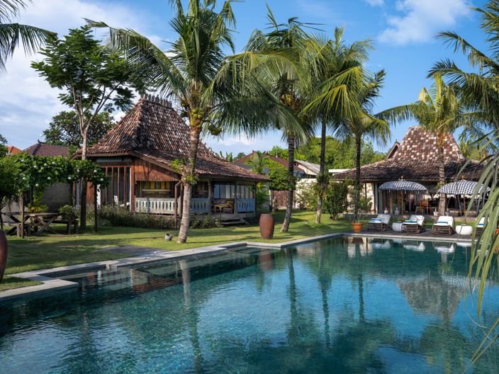 Image No.1-6 Bed Villa for sale