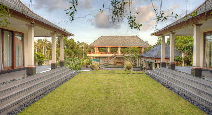 Image No.1-4 Bed Villa for sale