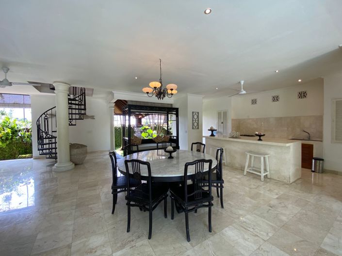 Image No.1-4 Bed Villa for sale