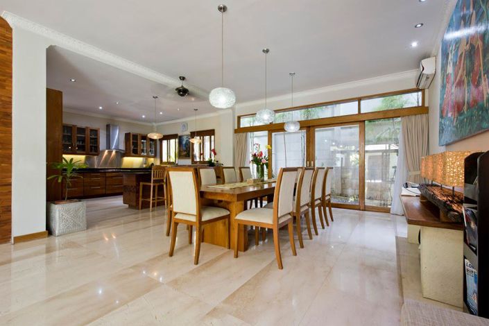 Image No.1-4 Bed Villa for sale