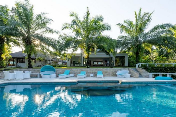 Image No.1-10 Bed Villa for sale