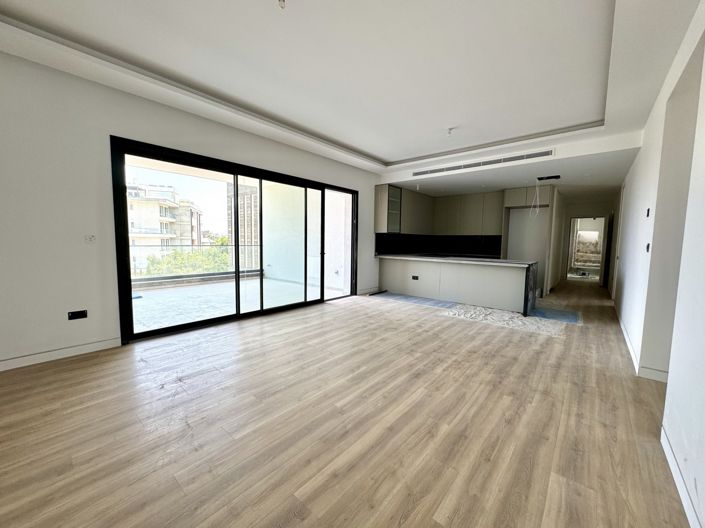 Image No.1-3 Bed Apartment for sale