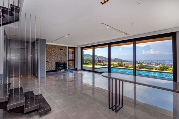 Image No.1-4 Bed Apartment for sale
