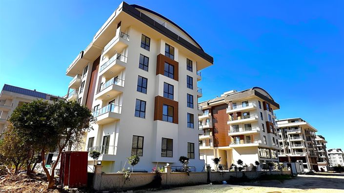Image No.1-4 Bed Apartment for sale
