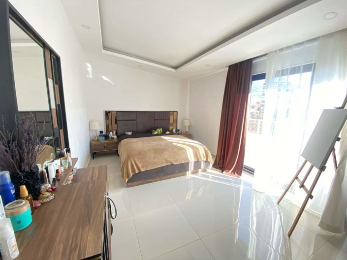 Image No.1-3 Bed Apartment for sale