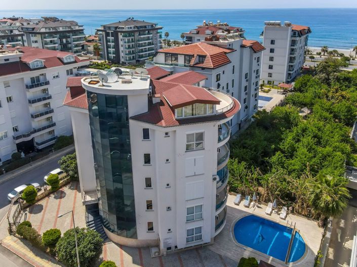 Image No.1-4 Bed Apartment for sale