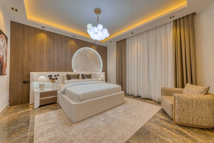 Image No.1-4 Bed Apartment for sale