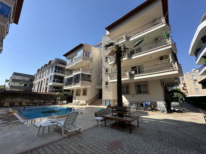 Image No.1-4 Bed Apartment for sale