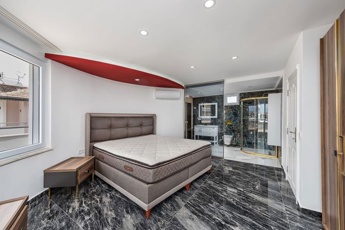 Image No.1-4 Bed Apartment for sale