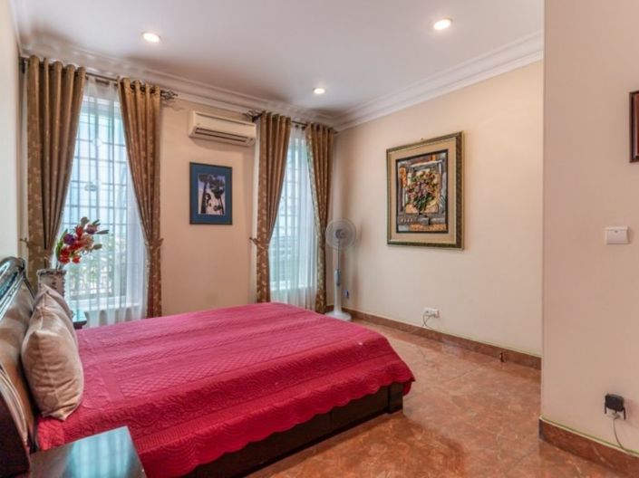 Image No.1-5 Bed Villa for sale