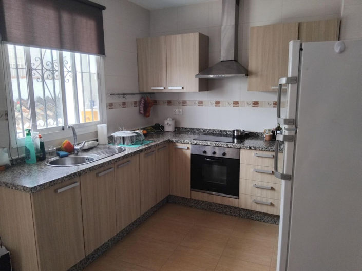 Image No.13-6 Bed Commercial for sale