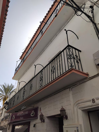 Image No.20-6 Bed Commercial for sale