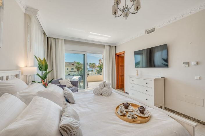 Image No.10-6 Bed Villa for sale