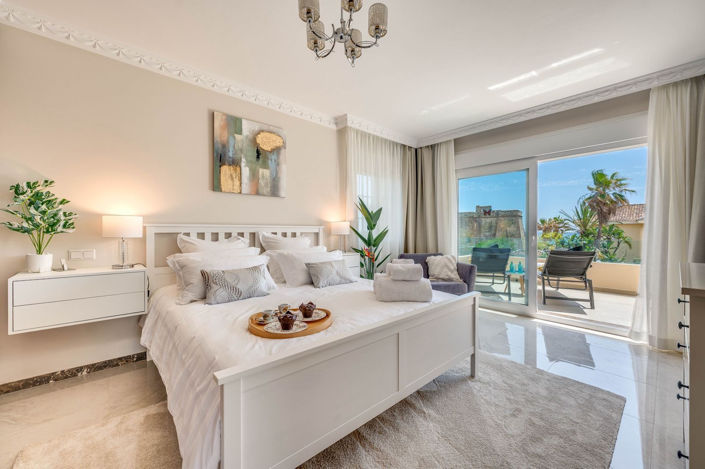 Image No.9-6 Bed Villa for sale