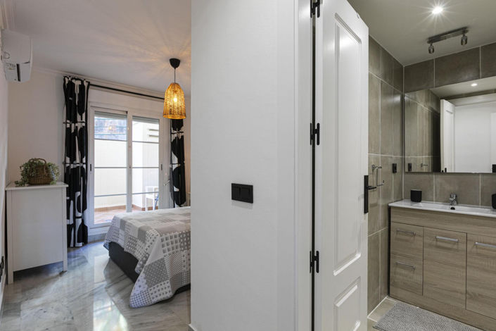 Image No.12-2 Bed Apartment for sale