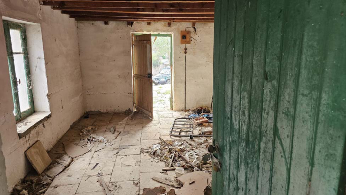 Image No.5-2 Bed House for sale