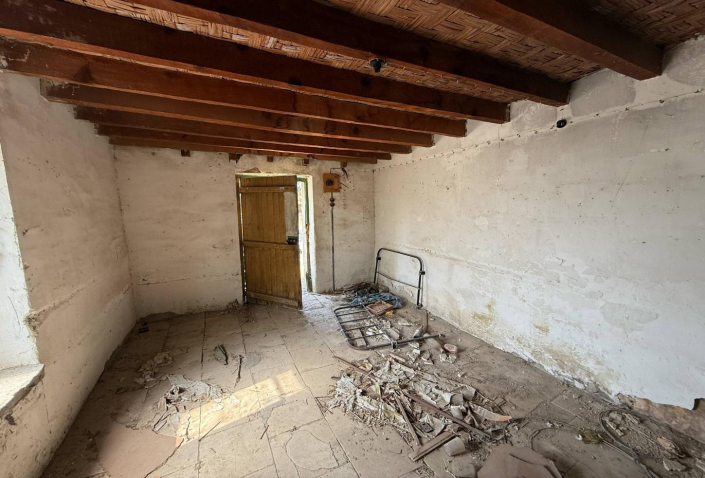 Image No.6-2 Bed House for sale