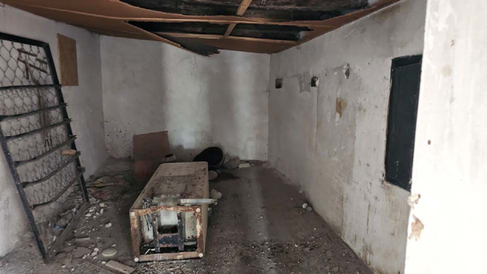 Image No.8-2 Bed House for sale