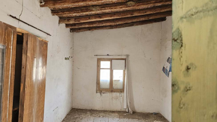 Image No.9-2 Bed House for sale