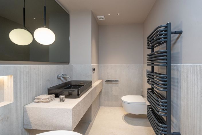 Image No.34-4 Bed Flat for sale