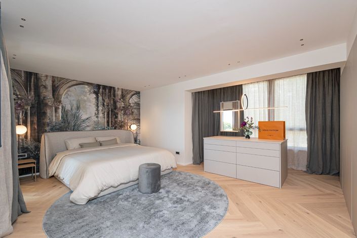 Image No.37-4 Bed Flat for sale