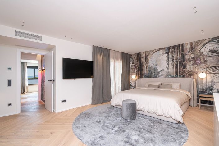 Image No.38-4 Bed Flat for sale