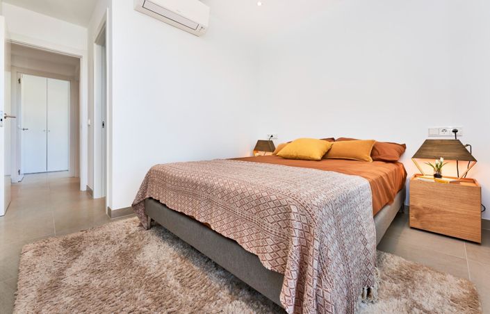 Image No.18-2 Bed Flat for sale