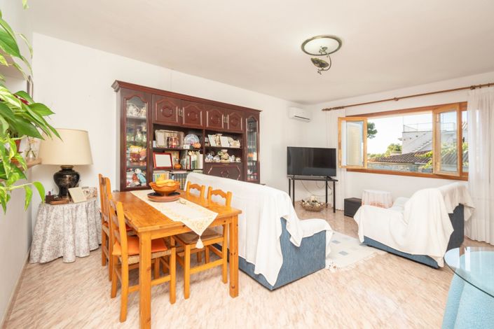 Image No.12-4 Bed Semi-Detached for sale