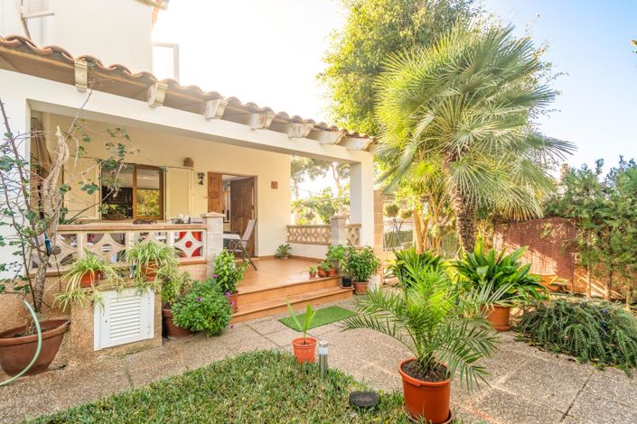 Image No.2-4 Bed Semi-Detached for sale