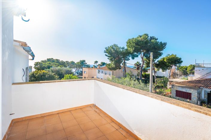 Image No.21-4 Bed Semi-Detached for sale