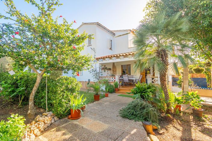 Image No.26-4 Bed Semi-Detached for sale