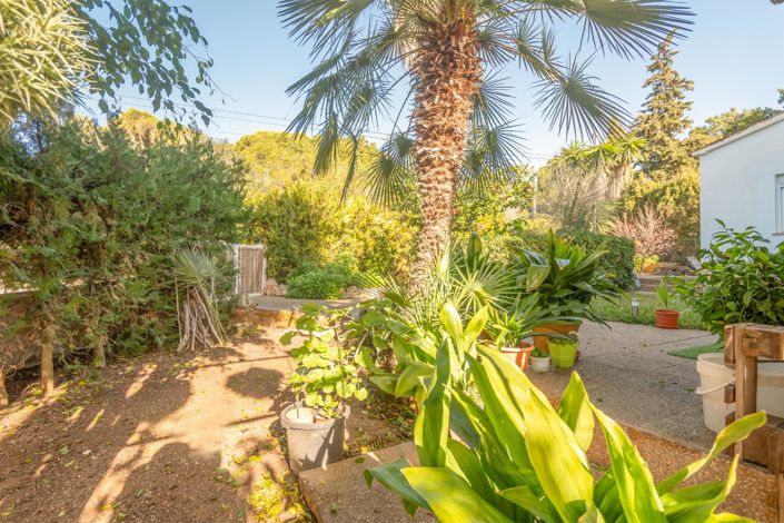 Image No.28-4 Bed Semi-Detached for sale