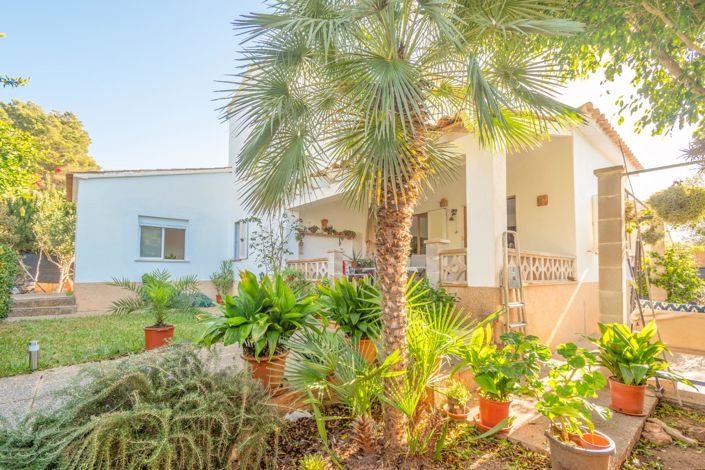 Image No.4-4 Bed Semi-Detached for sale