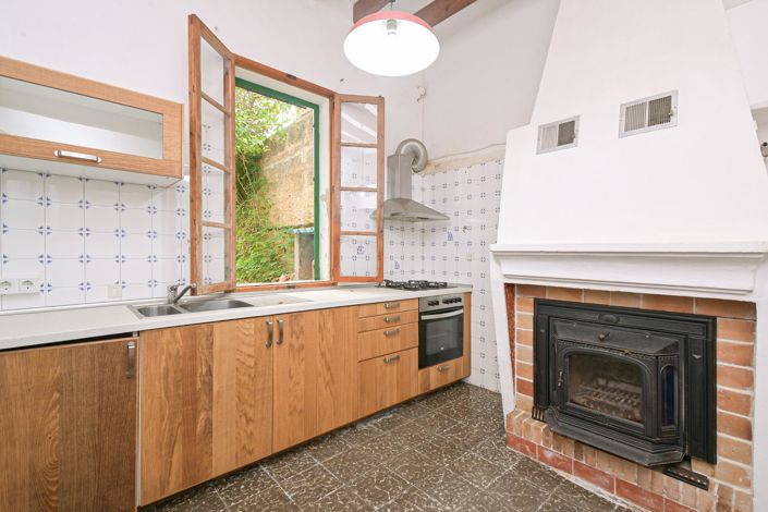 Image No.9-4 Bed Village House for sale