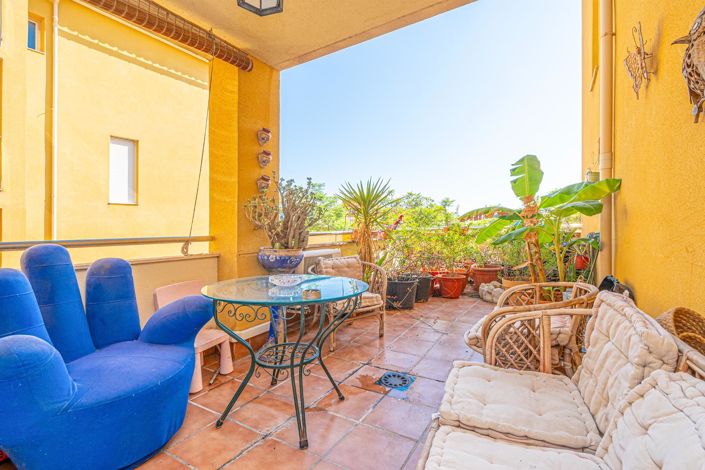 Image No.1-3 Bed Flat for sale