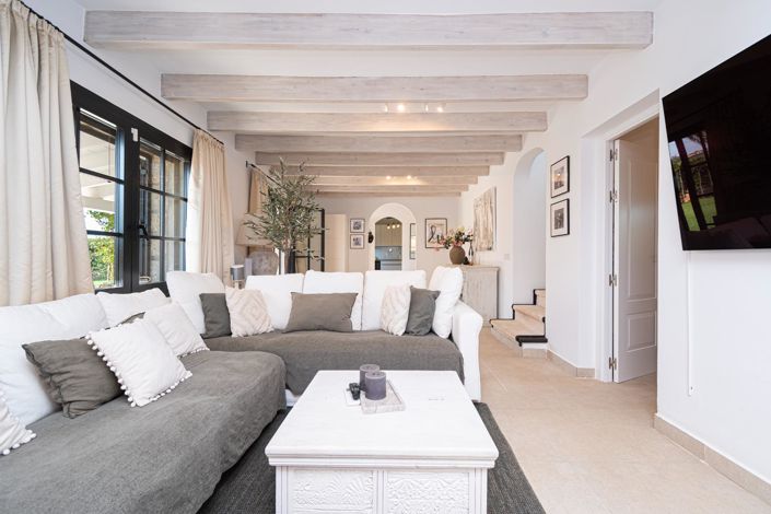 Image No.28-8 Bed Country House for sale