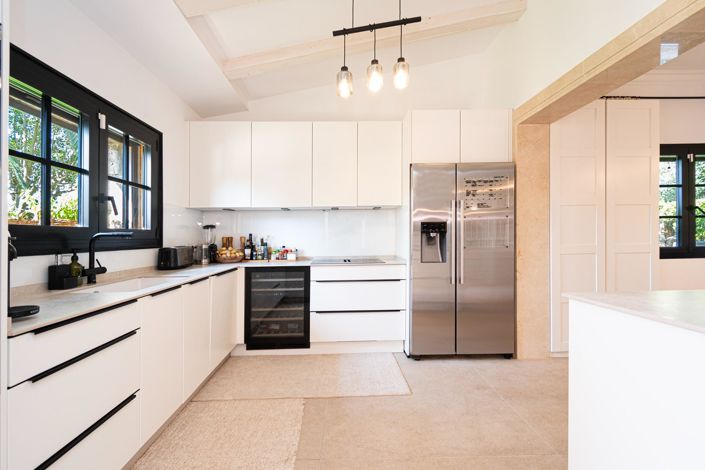 Image No.38-8 Bed Country House for sale