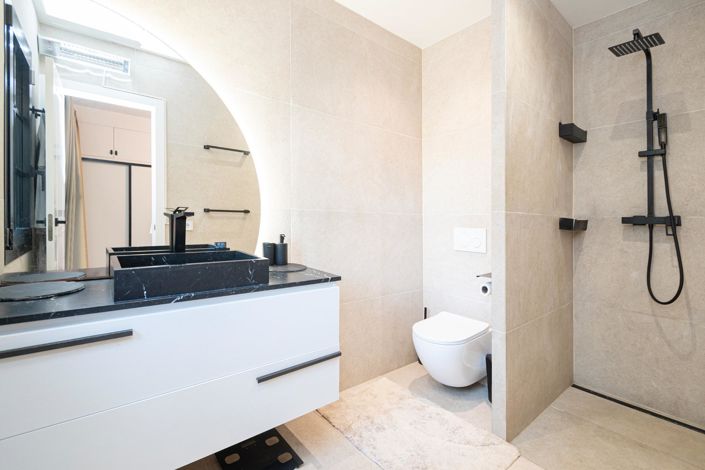 Image No.39-8 Bed Country House for sale