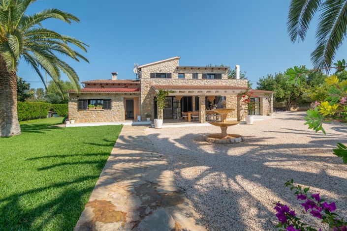 Image No.4-8 Bed Country House for sale