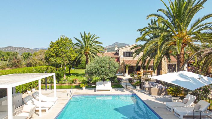 Image No.5-8 Bed Country House for sale