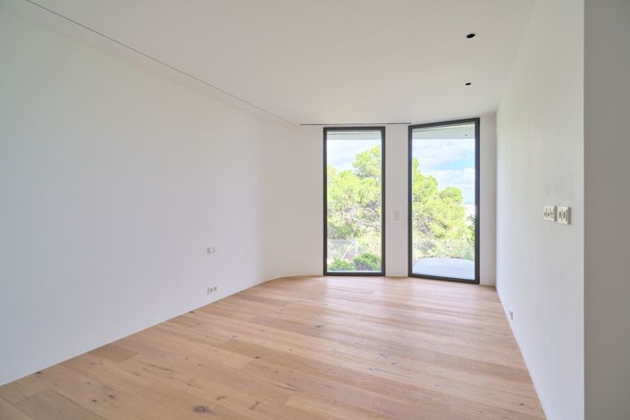 Image No.34-5 Bed Villa for sale