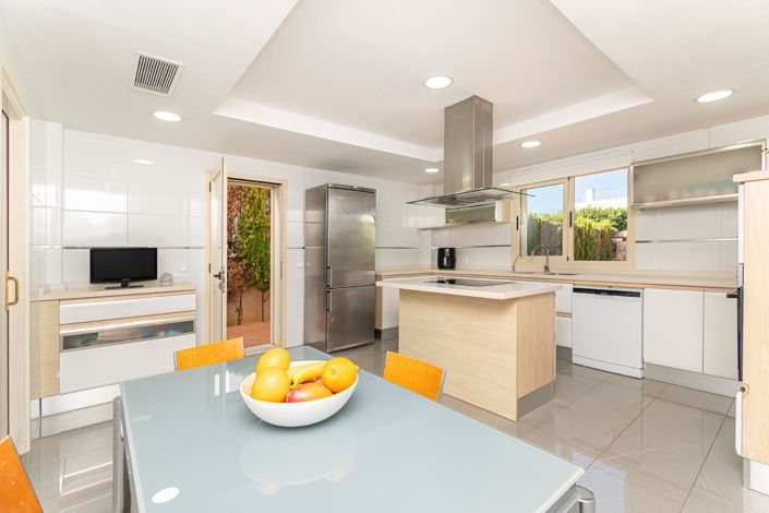 Image No.21-5 Bed Semi-Detached for sale