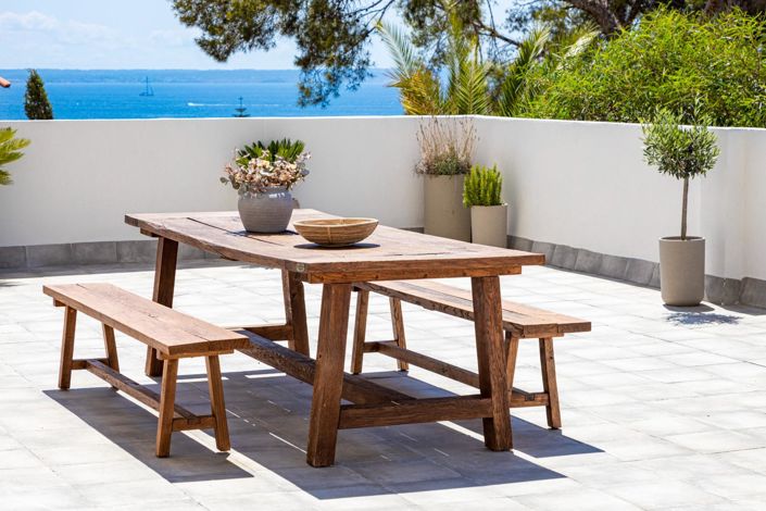 Image No.10-3 Bed Property for sale