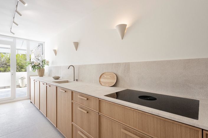 Image No.15-3 Bed Property for sale