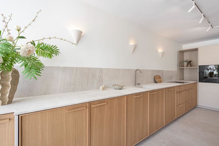 Image No.16-3 Bed Property for sale