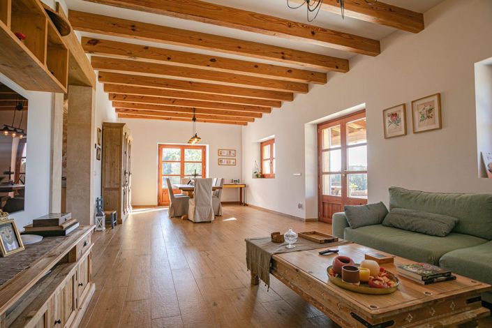 Image No.5-4 Bed Country House for sale